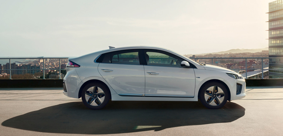 Hyundai IONIQ Hybrid - Hyundai atstovas Lietuvoje