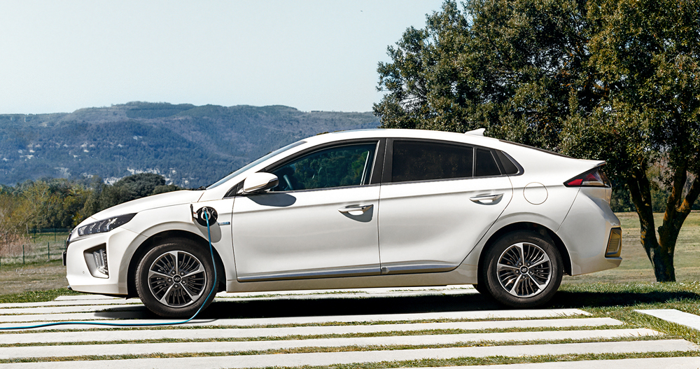 Hyundai IONIQ Plug-in - Hyundai atstovas Lietuvoje